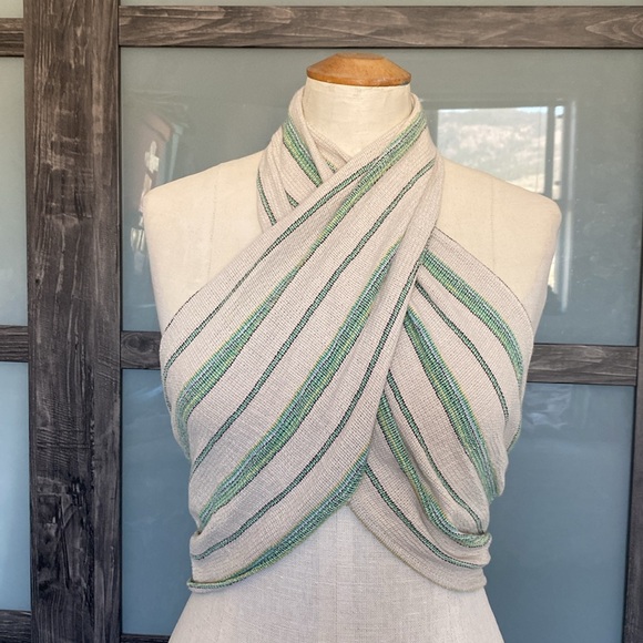 Zara “The Beth Top” in striped woven cotton with halter neck. Elastic at back. S - Picture 3 of 15